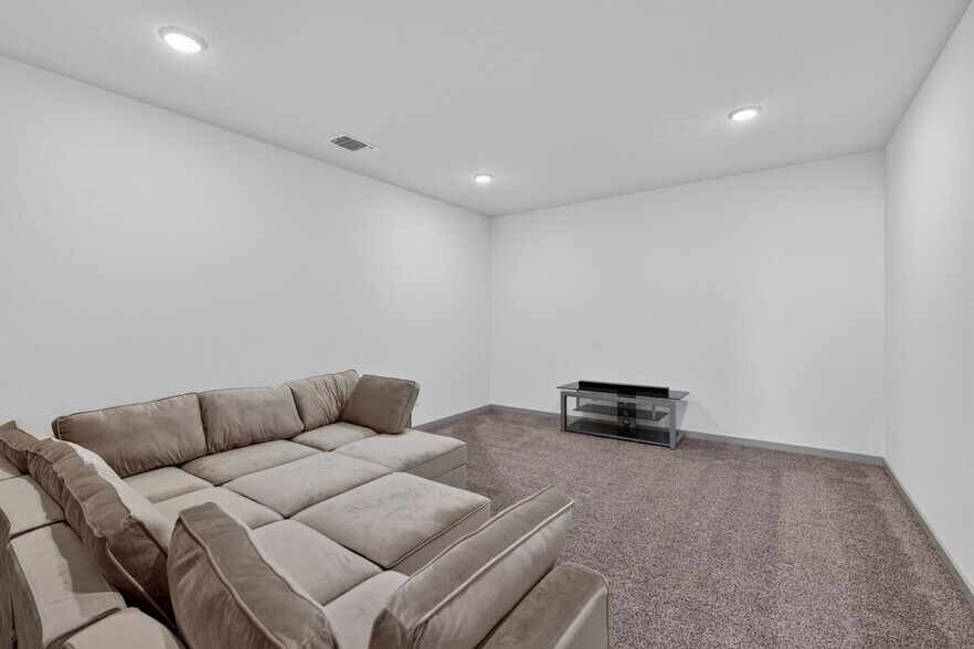 Building Photo - 6508 McGregor Loop