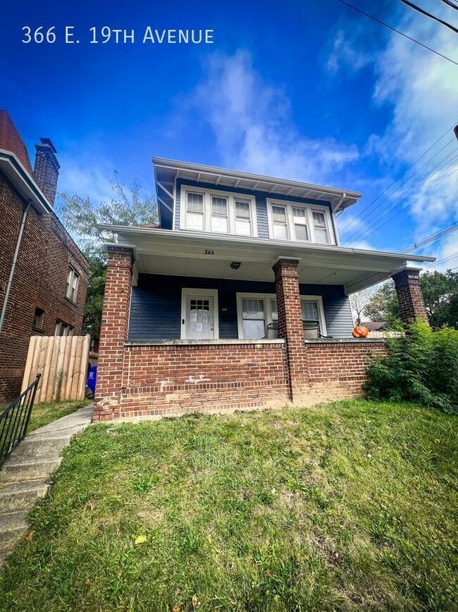 Building Photo - 366 E 19th Ave
