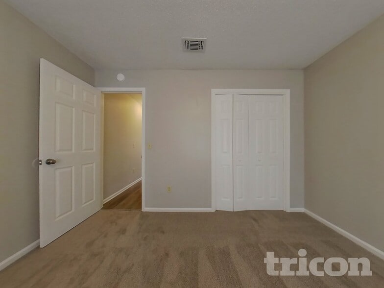 Building Photo - 5460 Running Creek Ln