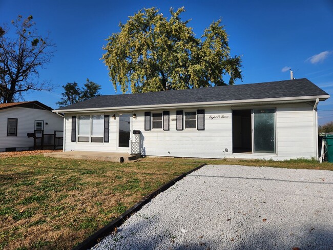 Primary Photo - 3 Bedroom House in Cahokia Heights