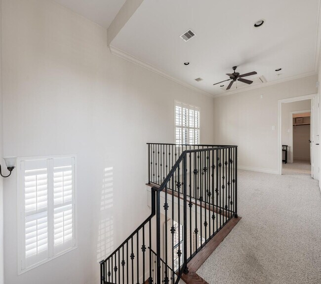 Building Photo - 5630 Winsome Ln