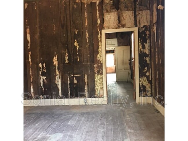 Building Photo - 1023 Clouet St