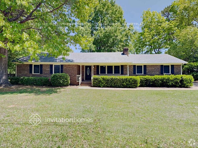 Building Photo - 5504 Hickory Grove Rd