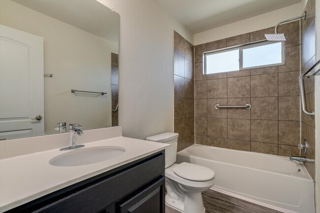 Building Photo - 12422 Stoneridge Gap Ln