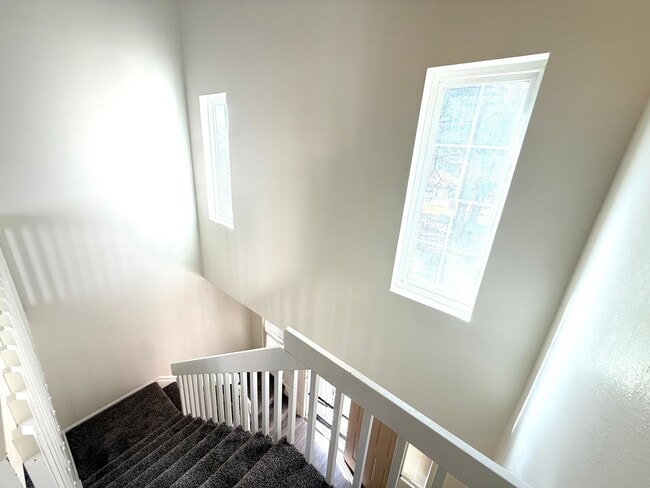 Building Photo - 8460 Everett Way