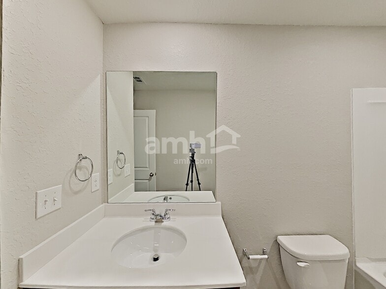 Building Photo - 4894 Bridle Path