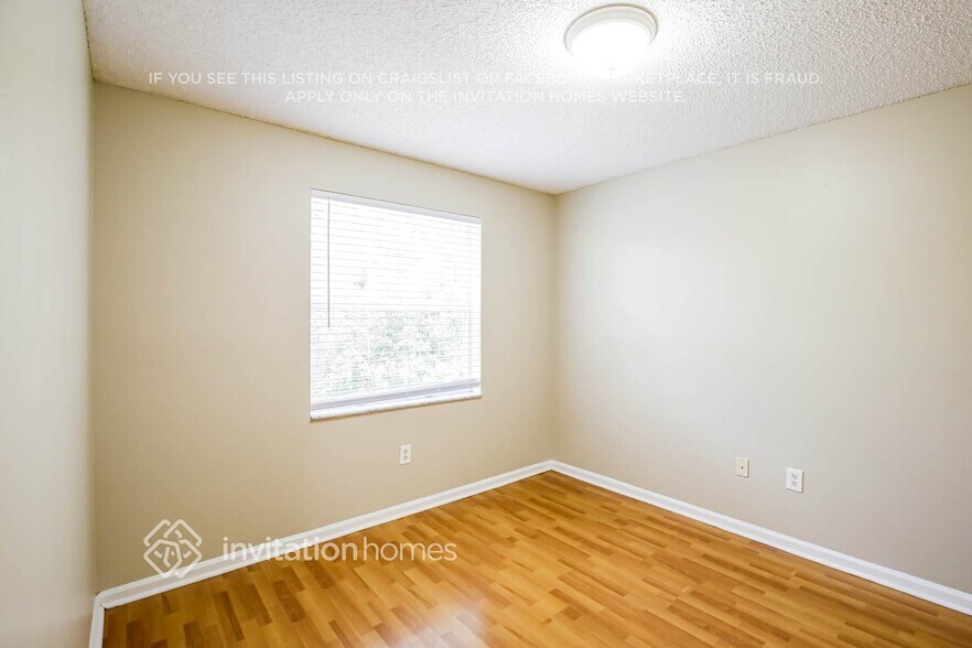 Building Photo - 15891 SW 48th Manor