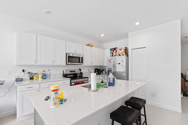 Building Photo - 5467 Flannigan Wy