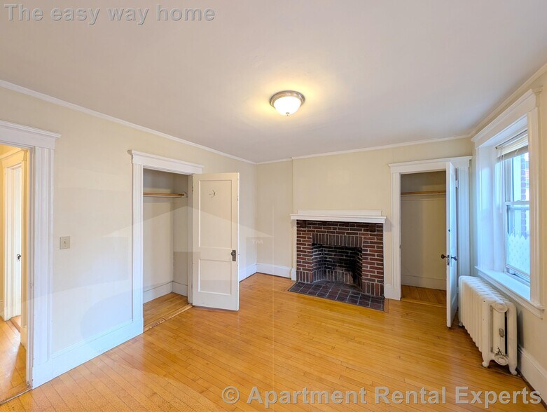 Building Photo - 6 Craigie Cir