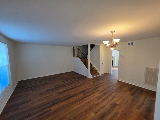 Building Photo - 1016 Todd Preis Dr