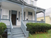 Building Photo - 217 Telfair St