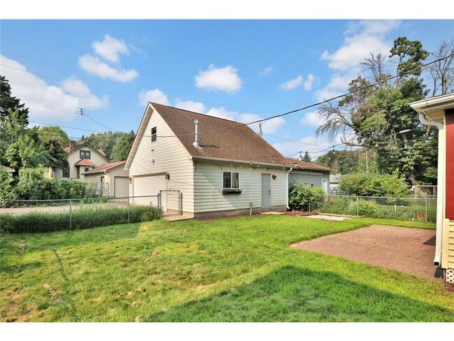 Building Photo - 2122 Temple Ct
