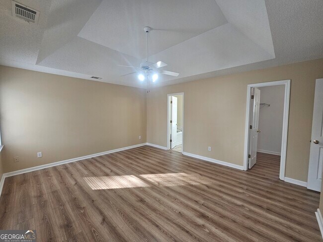 Building Photo - 24 Springfield Dr