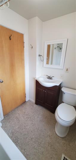 Building Photo - Lockwood