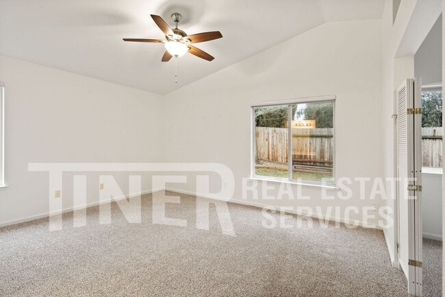 Building Photo - 134 John Henry Cir