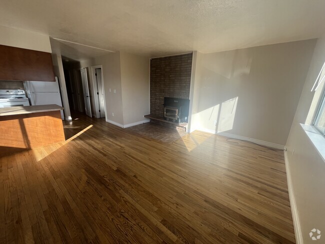 Building Photo - 245 Cherry Hill Dr