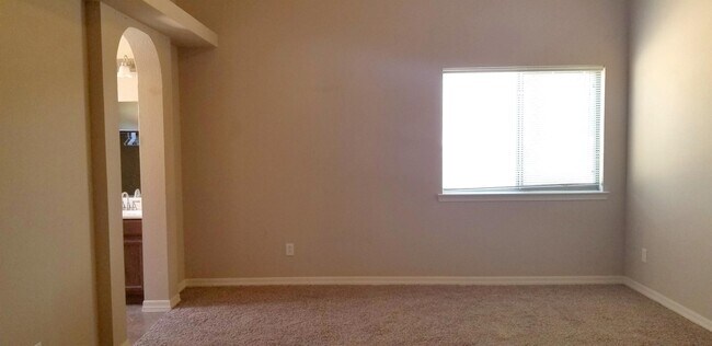 Building Photo - 14345 Apache Point Dr