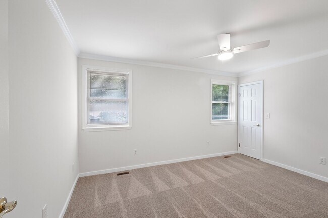 Building Photo - 1768 Olympic Dr