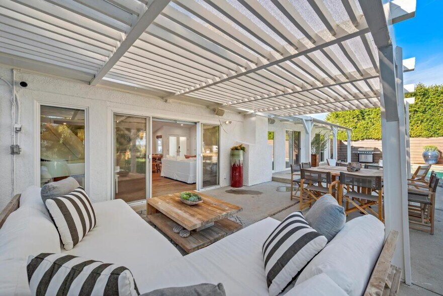 Building Photo - 5834 McDonie Ave