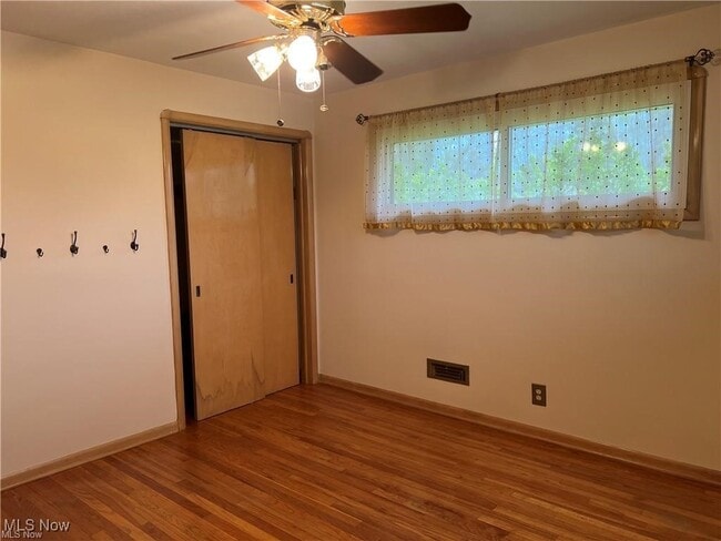 Building Photo - 7570 Hoertz Rd