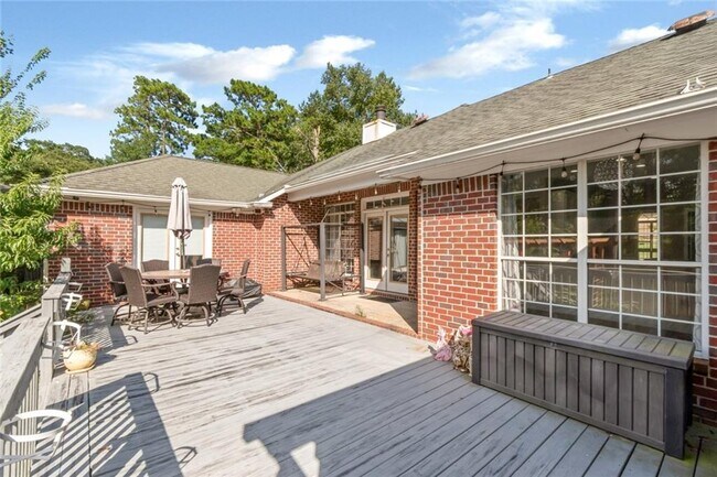 Building Photo - 7490 Quency Dr