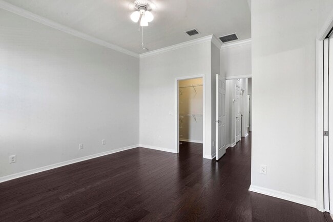 Building Photo - 1114 Sweet Hill Dr