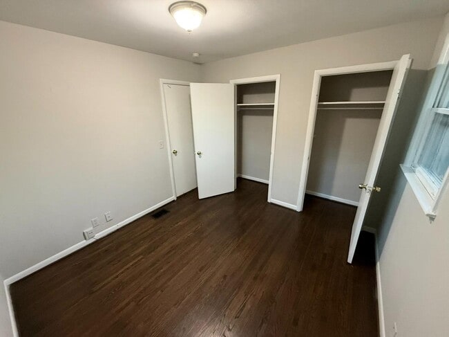 Building Photo - 1711 Southwind Dr