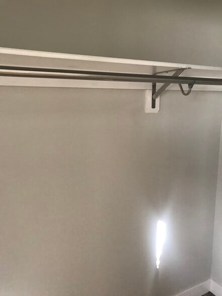 Building Photo - 1742 W 83rd St