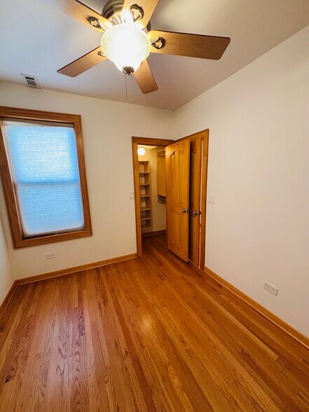 Front Bedroom - 2318 W Diversey Ave