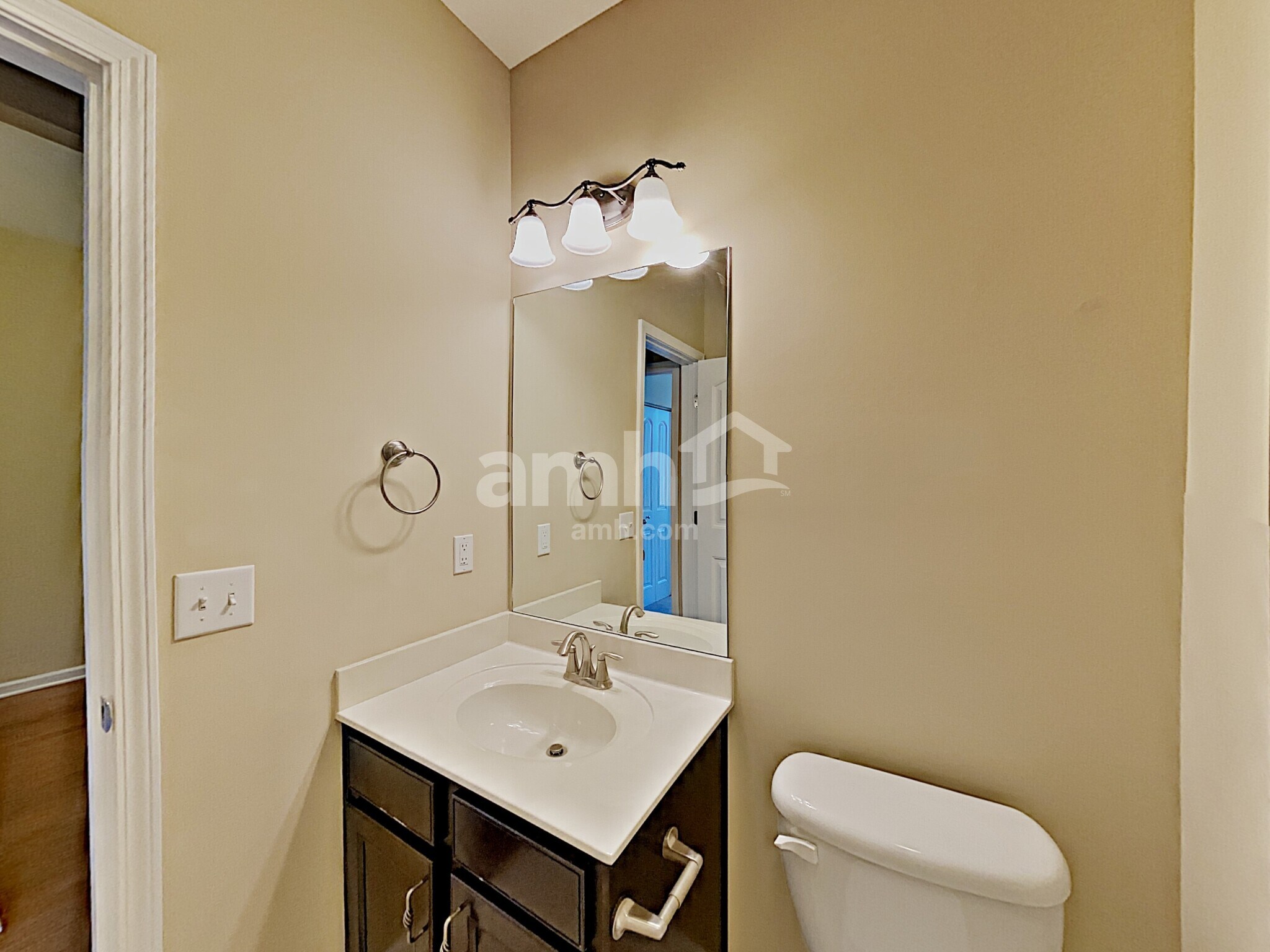 Building Photo - 207 S Dunnwood Ln
