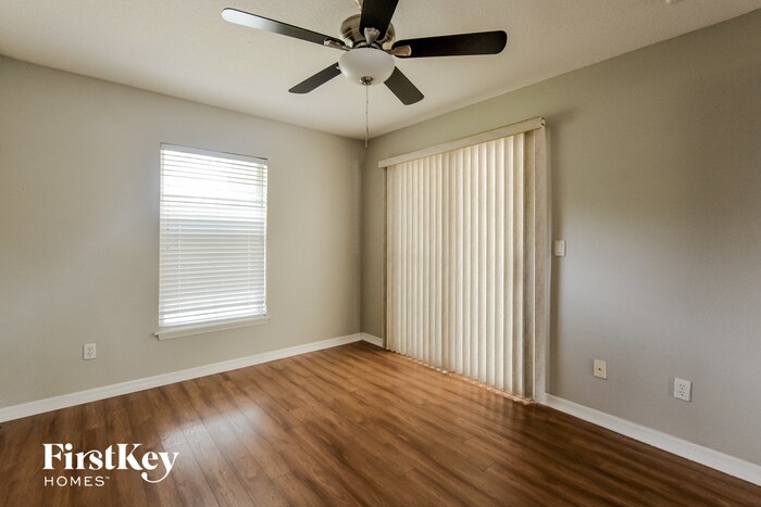 Building Photo - 1393 Pine Song Dr