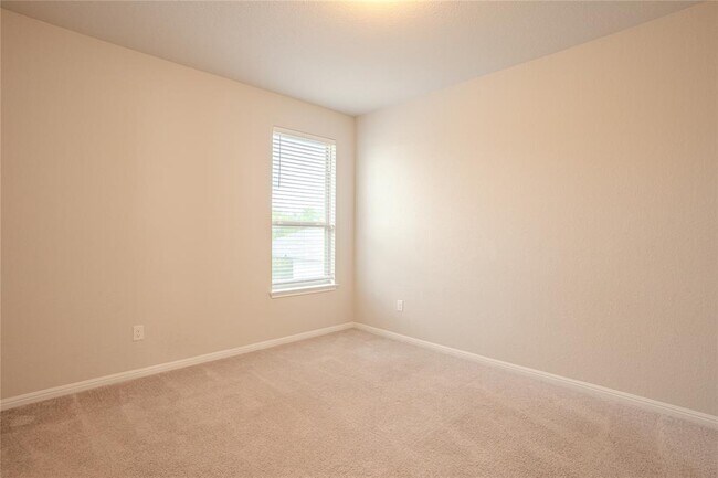 Building Photo - 120 Caney Cv