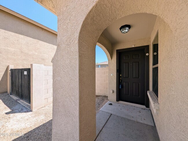 Building Photo - 13959 W Country Gables Dr
