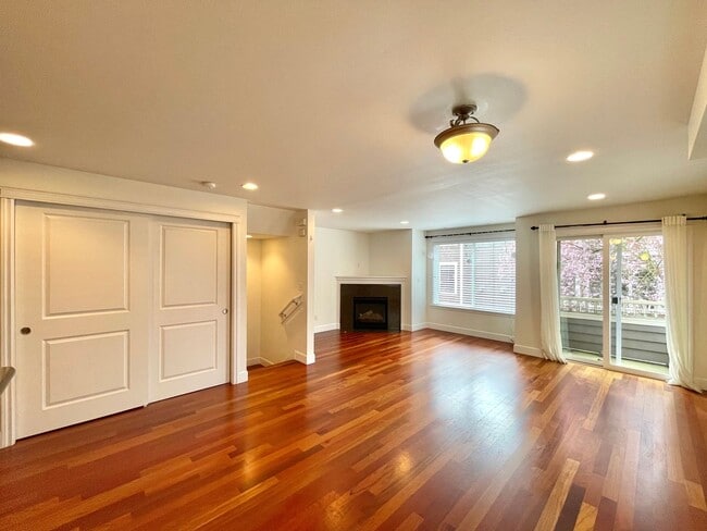 Building Photo - 1413 NW 61st St