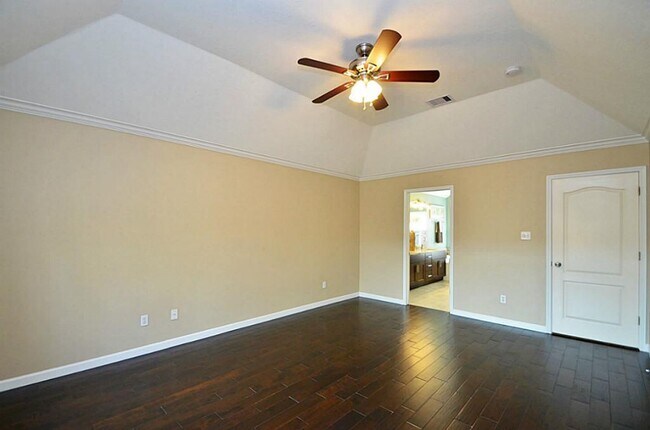 Building Photo - 1103 Parkhaven Ln