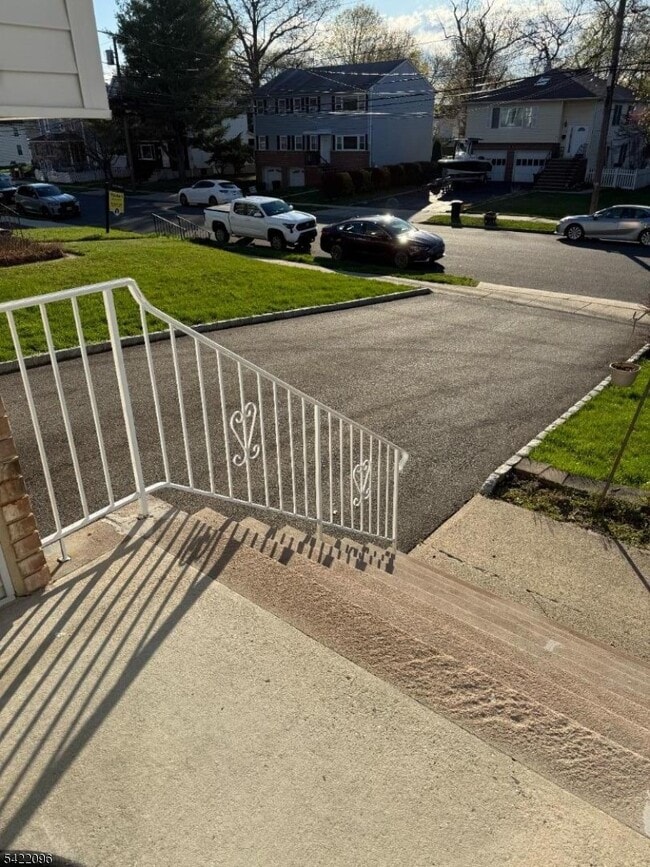 Building Photo - 518 Downer St