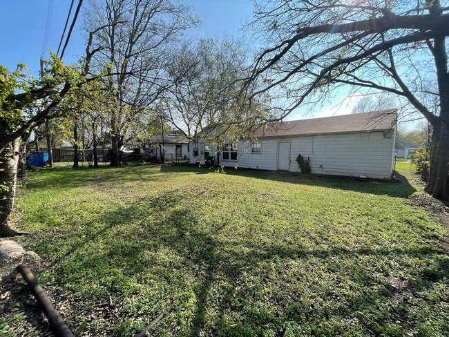 Building Photo - 1-Bedroom Duplex for Rent in Killeen