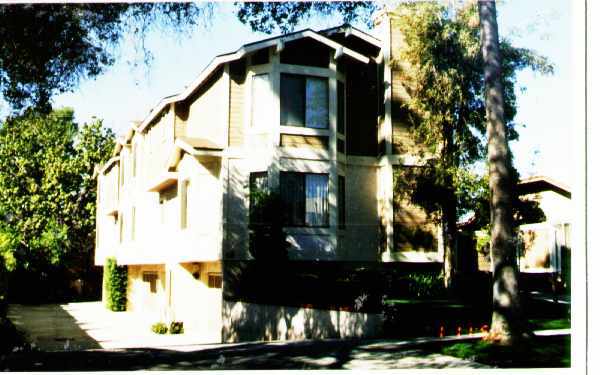 Primary Photo - 45 S Oak Ave