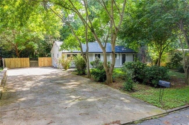 Building Photo - 2951 Haralson Rd