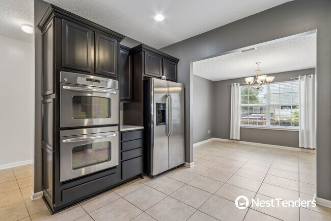 Building Photo - Beautiful Amelia Concourse Home!