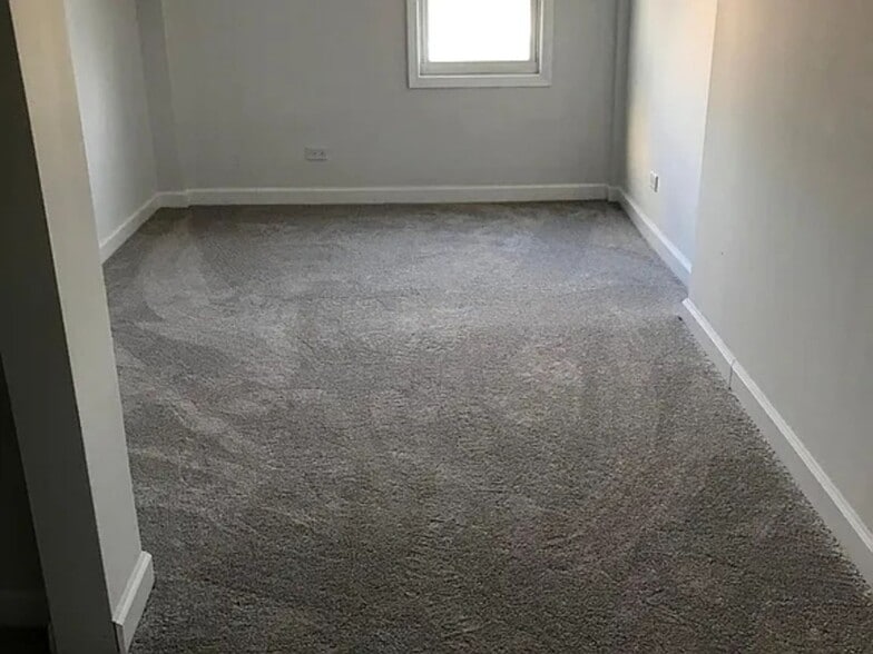 Building Photo - 1034 Lathrop Ave