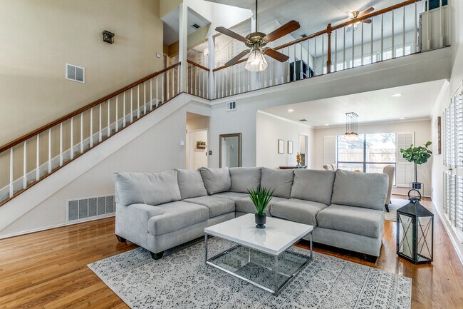 Primary Photo - 1107 River Vista W