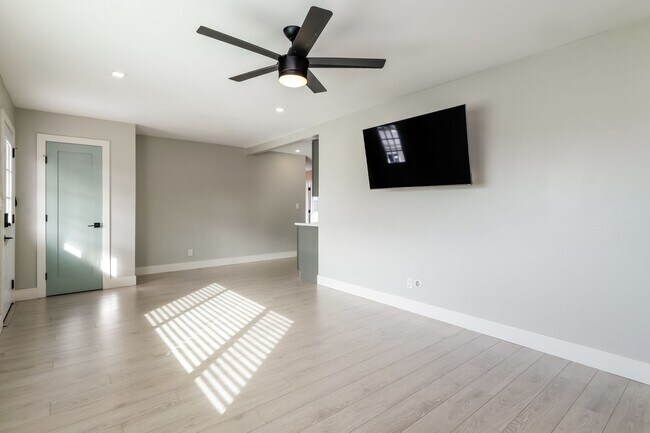 Building Photo - Stunning Home in Oceanside with Large Backyard + 1 Car Garage + Solar