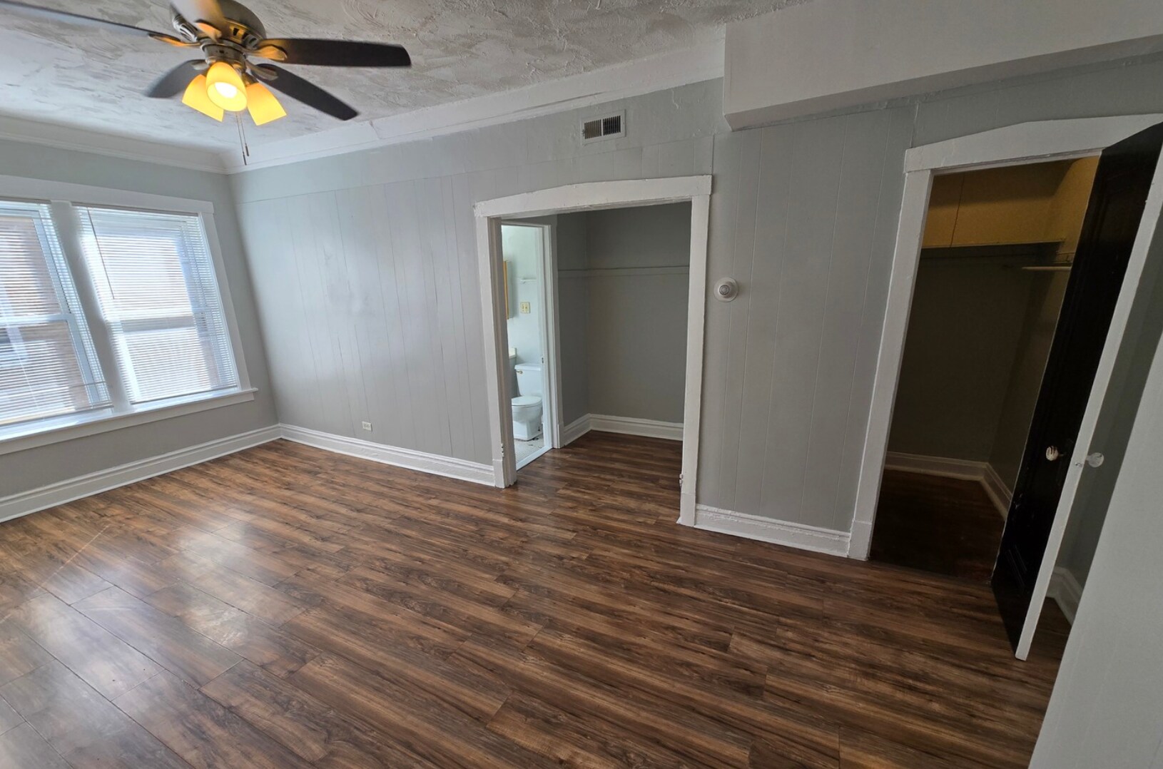 Building Photo - 4751 N Monticello Ave