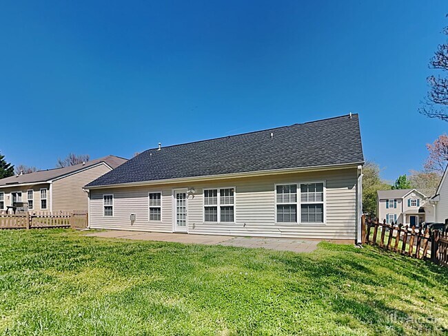 Building Photo - 13505 Philip Michael Rd