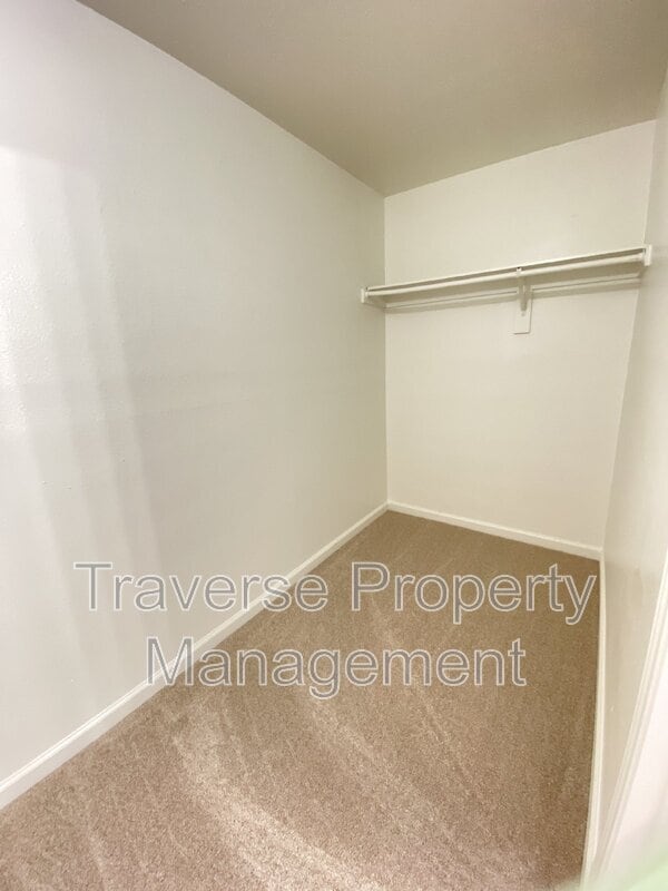 Building Photo - 903 Freshwood Ct