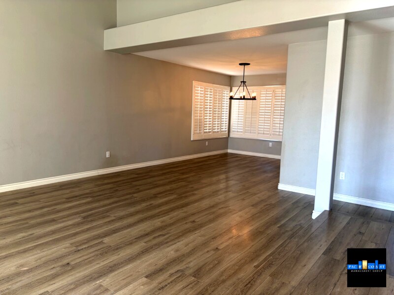 Building Photo - 346 Hilltop Ln