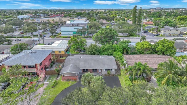 Building Photo - 5133 NE 18th Terrace