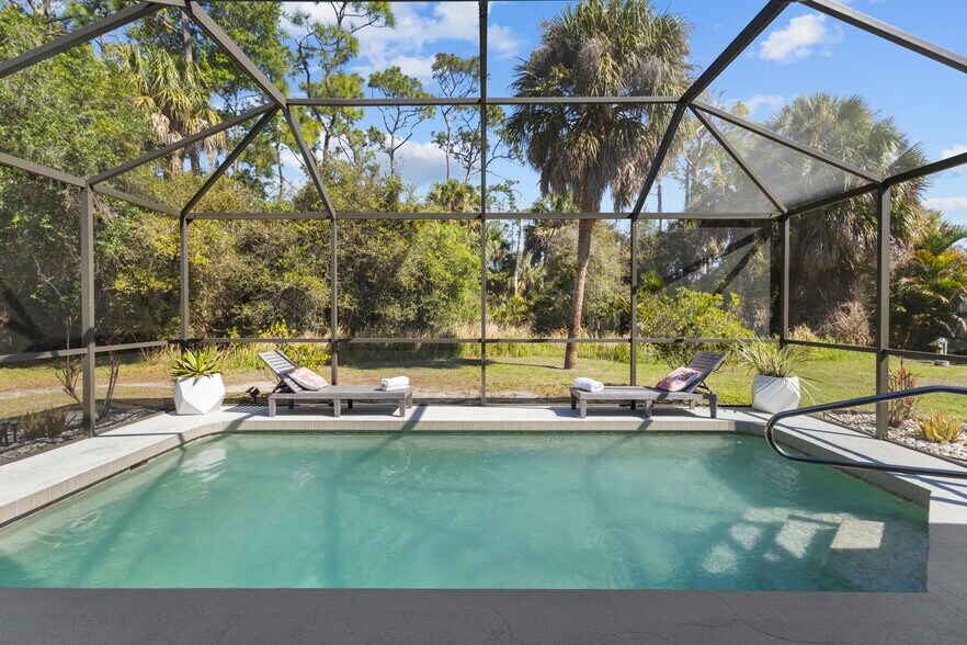 Building Photo - 3620 Candia Ave