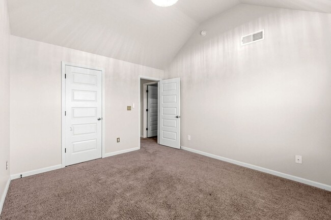 Building Photo - 4464 Grove Landing Dr